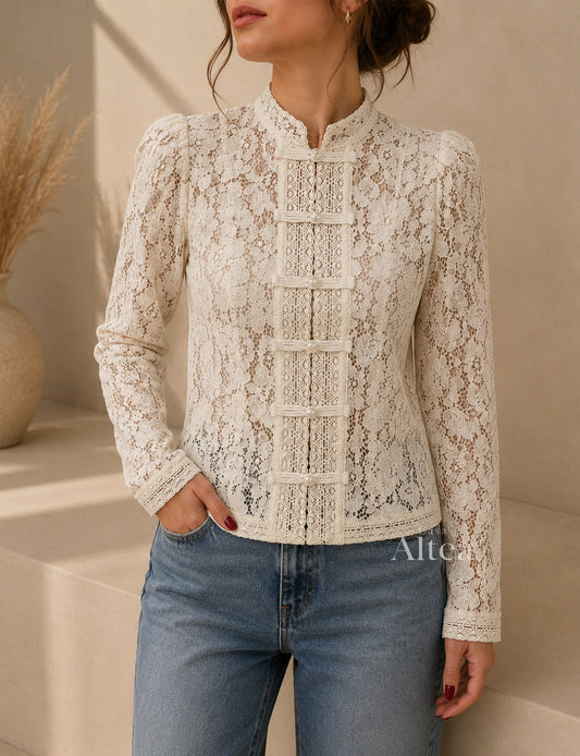Violeta Chaqueta de Encaje Calado con Transparencias
