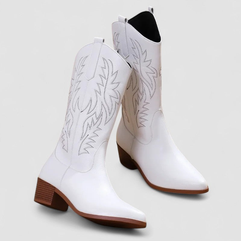Salomé | Botas Camperas Bordadas
