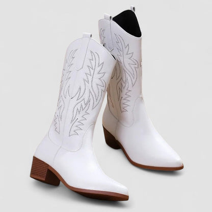 Salomé | Botas Camperas Bordadas
