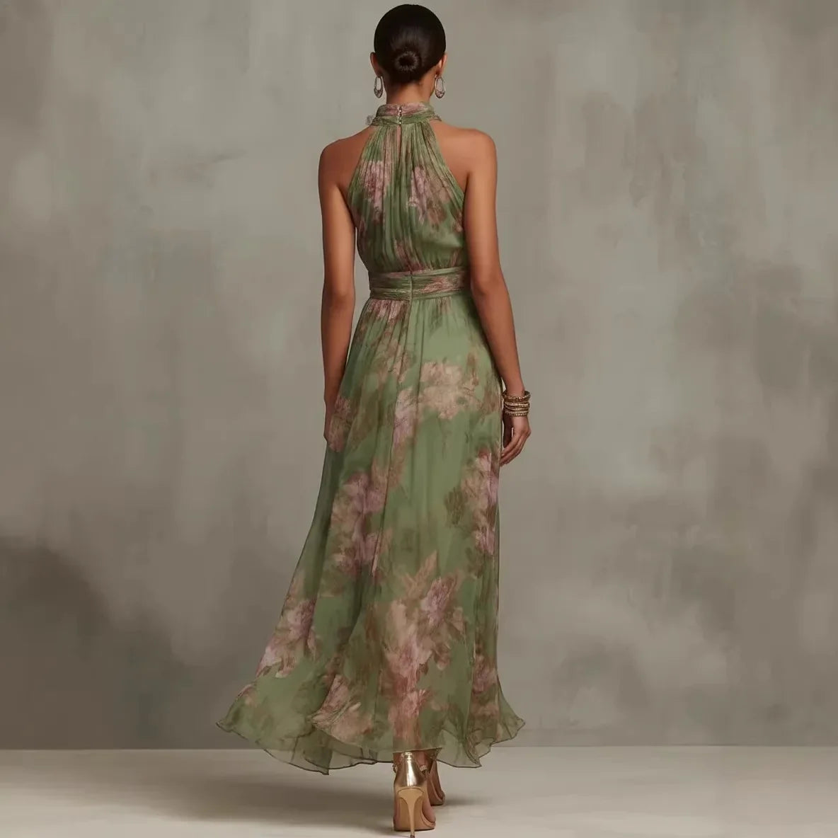 Florence | Vestido maxi de gasa floral verde con cuello halter