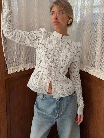 Violeta Chaqueta de Encaje Calado con Transparencias