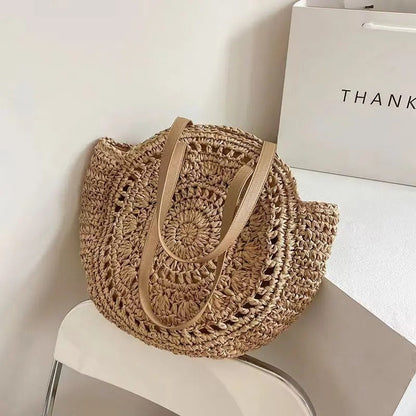 Adriana Bolso Redondo de Rafia Tejida Estilo Bohemio