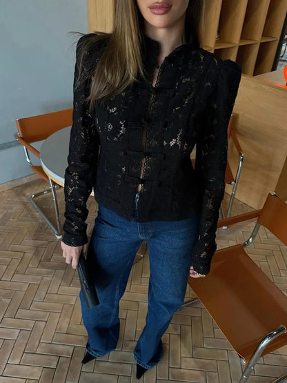 Violeta Chaqueta de Encaje Calado con Transparencias